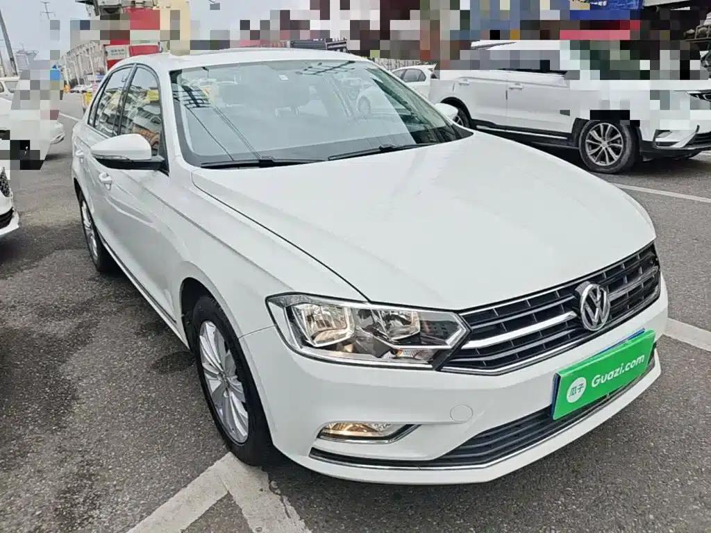 2017 Volkswagen Bora 1.6L Manual Comfort Model — миниатюра 4