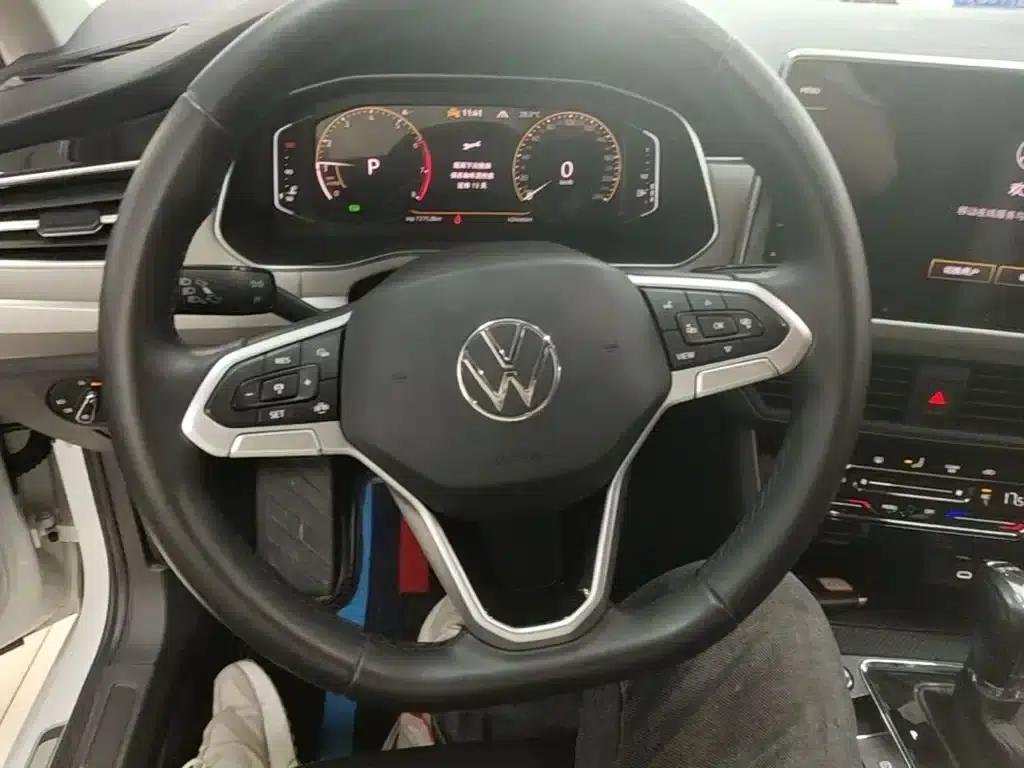 2023 Volkswagen Bora 300TSI DSG Premium Edition — миниатюра 11