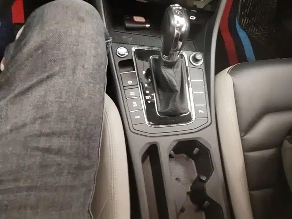 2023 Volkswagen Bora 300TSI DSG Premium Edition — миниатюра 14