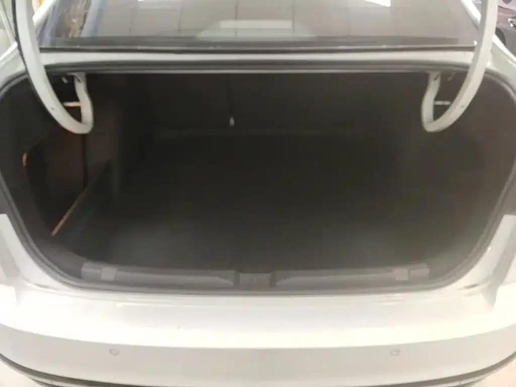 2023 Volkswagen Bora 300TSI DSG Premium Edition — миниатюра 19