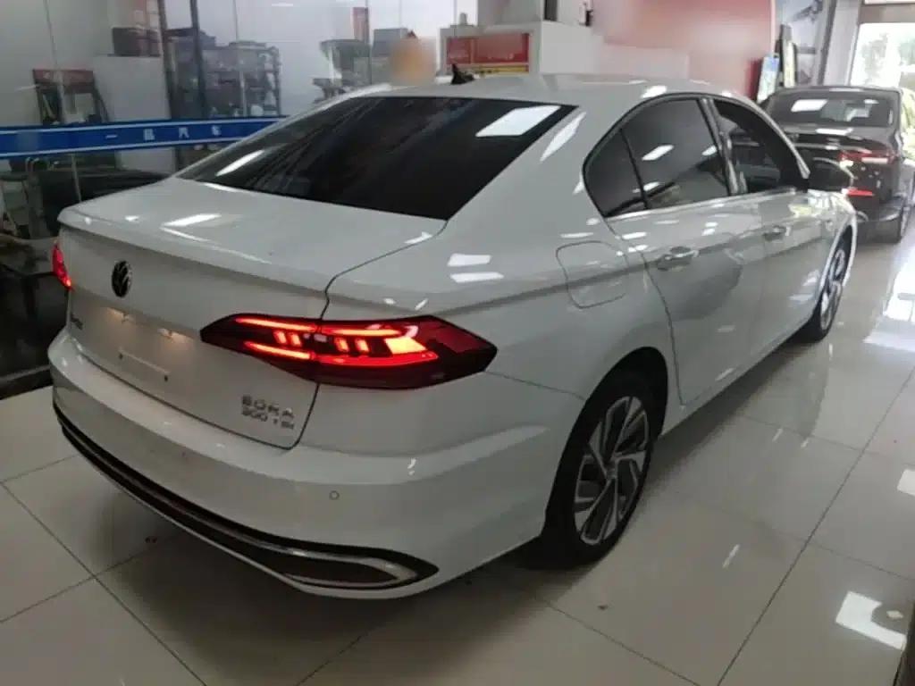 2023 Volkswagen Bora 300TSI DSG Premium Edition — миниатюра 7