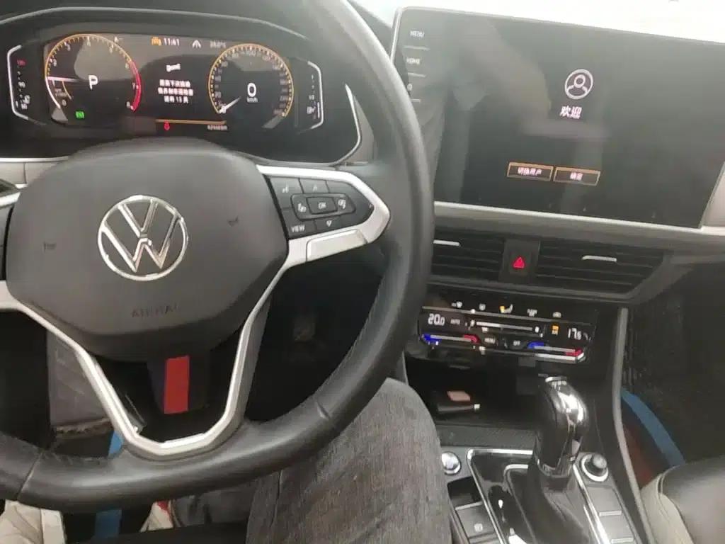 2023 Volkswagen Bora 300TSI DSG Premium Edition — миниатюра 10