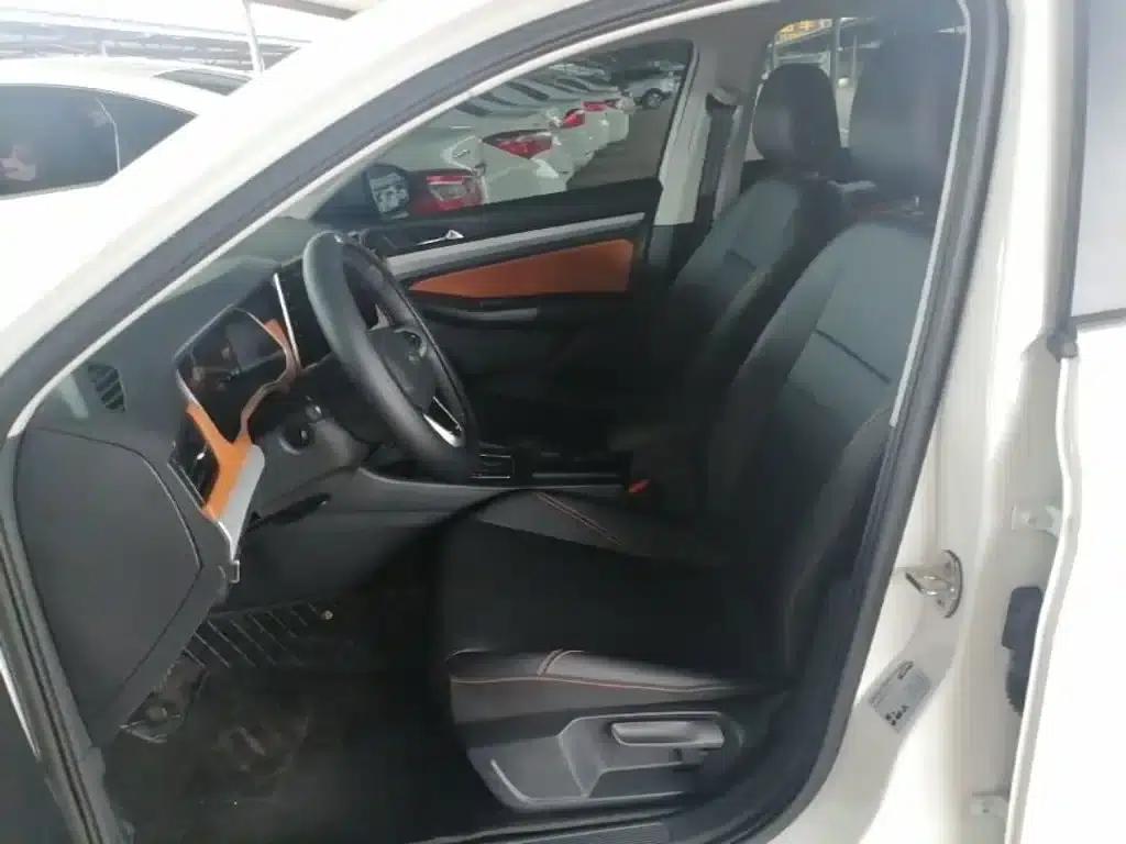 2025 Volkswagen Bora 200TSI DSG Joyful Navigation Edition — миниатюра 15