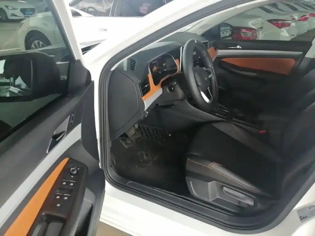 2025 Volkswagen Bora 200TSI DSG Joyful Navigation Edition — миниатюра 16