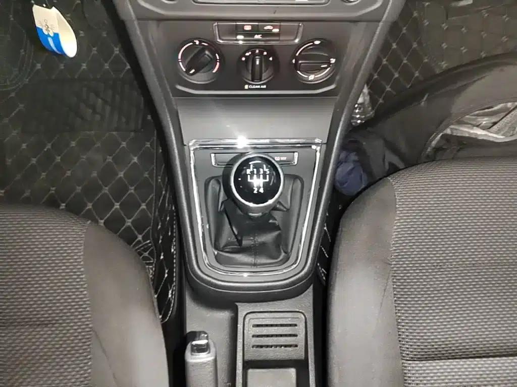 2019 Volkswagen Bora Legend 1.5L Manual Fashion Model (China VI Emission Standard) — миниатюра 14