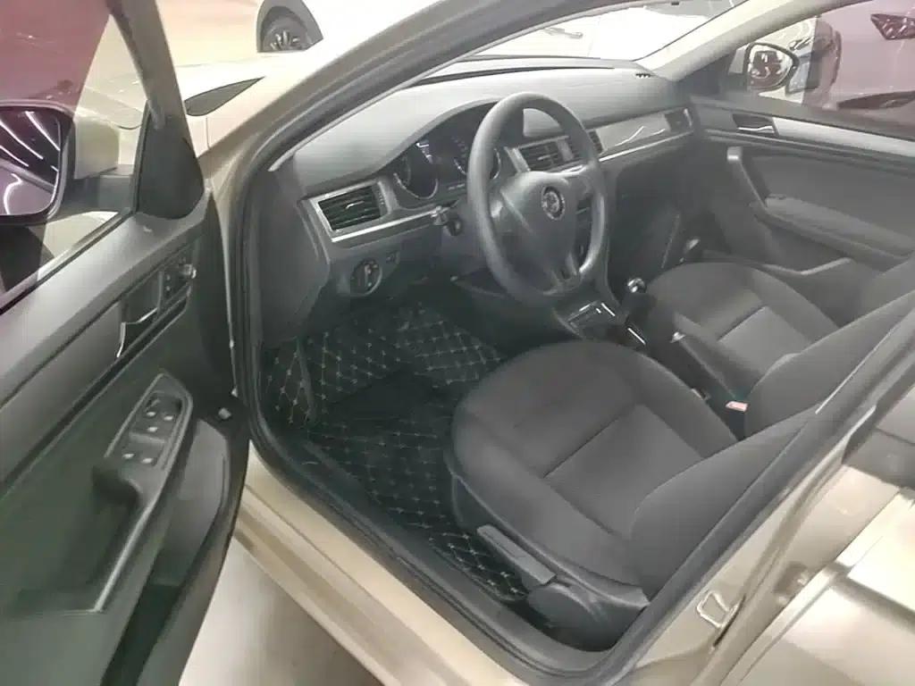 2019 Volkswagen Bora Legend 1.5L Manual Fashion Model (China VI Emission Standard) — миниатюра 16