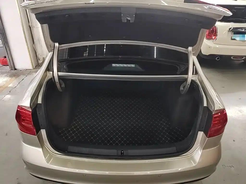 2019 Volkswagen Bora Legend 1.5L Manual Fashion Model (China VI Emission Standard) — миниатюра 19