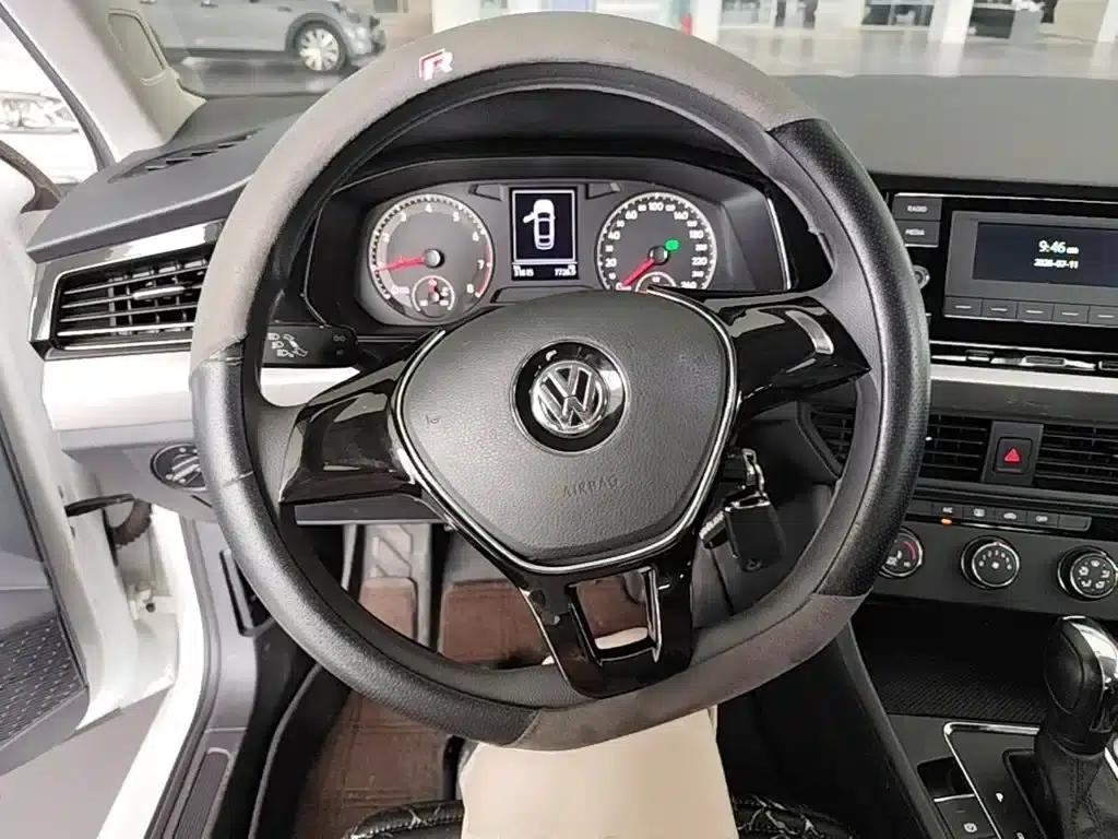 2020 Volkswagen Bora 1.5L Automatic Fashion Edition — миниатюра 11