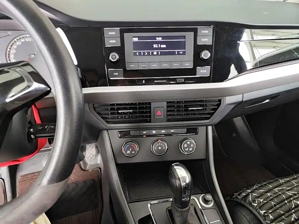 2020 Volkswagen Bora 1.5L Automatic Fashion Edition — миниатюра 13