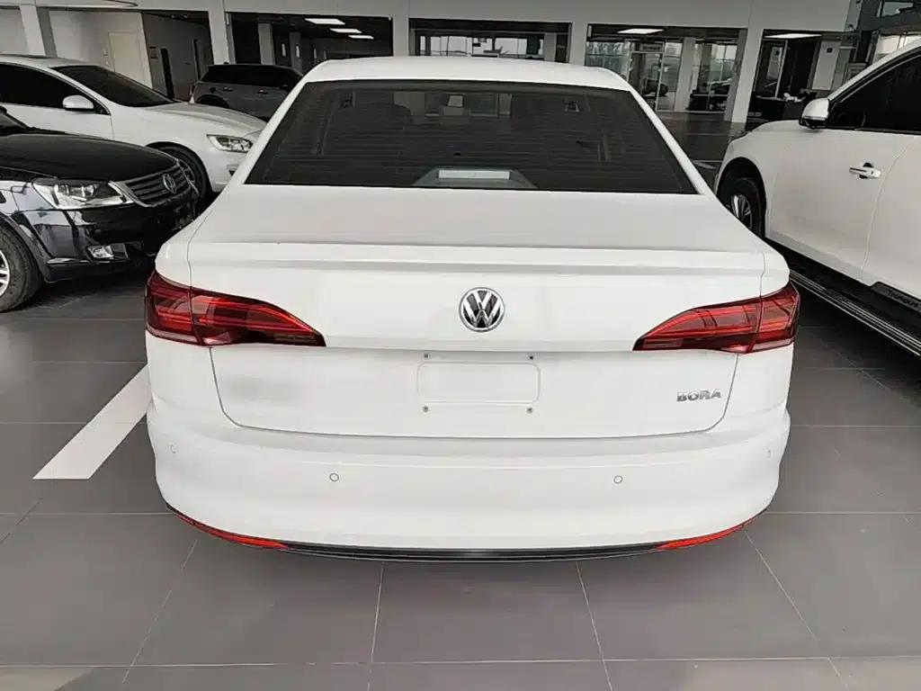 2020 Volkswagen Bora 1.5L Automatic Fashion Edition — миниатюра 6