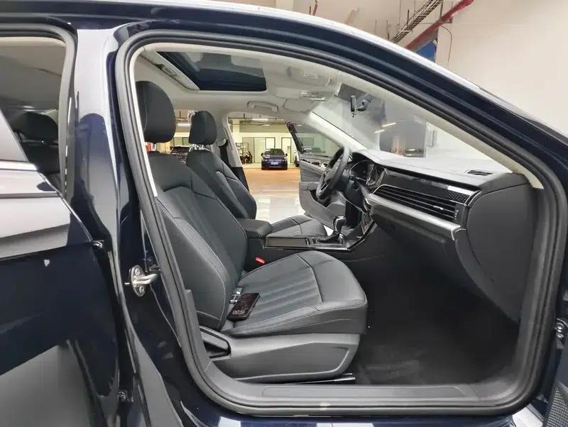 2022 Volkswagen Passat 280TSI Business Edition — миниатюра 21