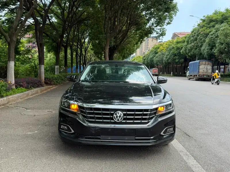 2019 Volkswagen Passat 330TSI Elite Edition (China VI Emission Standard) — миниатюра 2