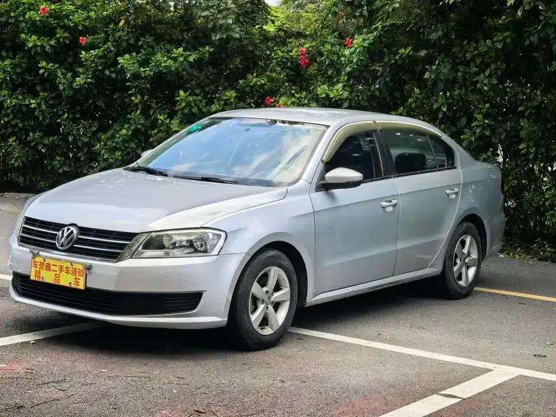 2013 Volkswagen Lavida Classic Facelift 1.6L Automatic Fashion Edition — миниатюра 1