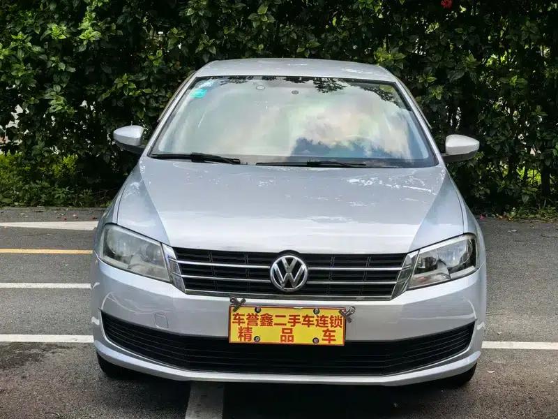 2013 Volkswagen Lavida Classic Facelift 1.6L Automatic Fashion Edition — миниатюра 2