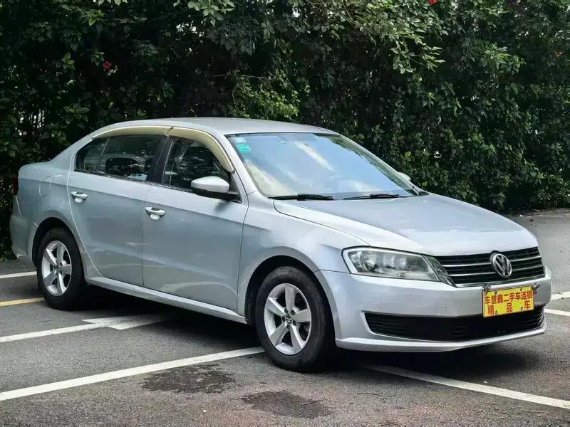 2013 Volkswagen Lavida Classic Facelift 1.6L Automatic Fashion Edition — миниатюра 3