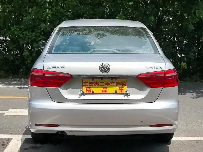 2013 Volkswagen Lavida Classic Facelift 1.6L Automatic Fashion Edition — миниатюра 4