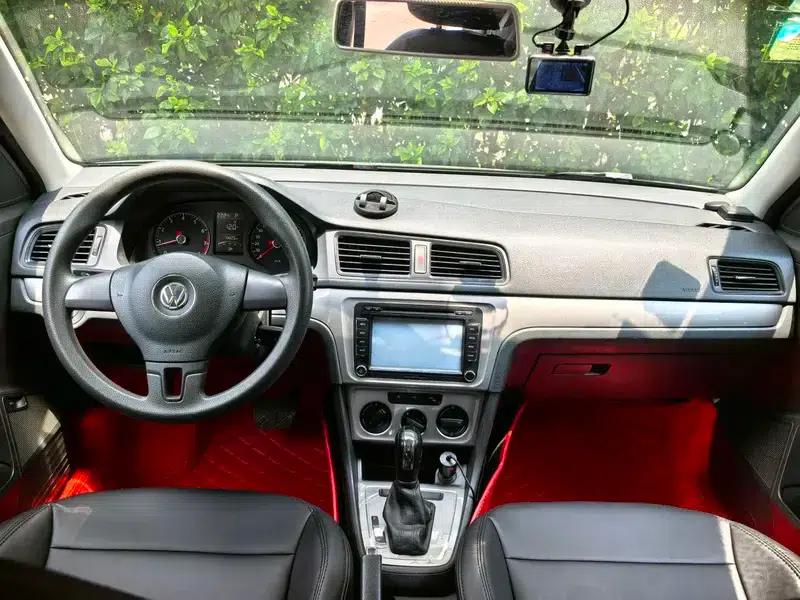 2013 Volkswagen Lavida Classic Facelift 1.6L Automatic Fashion Edition — миниатюра 5