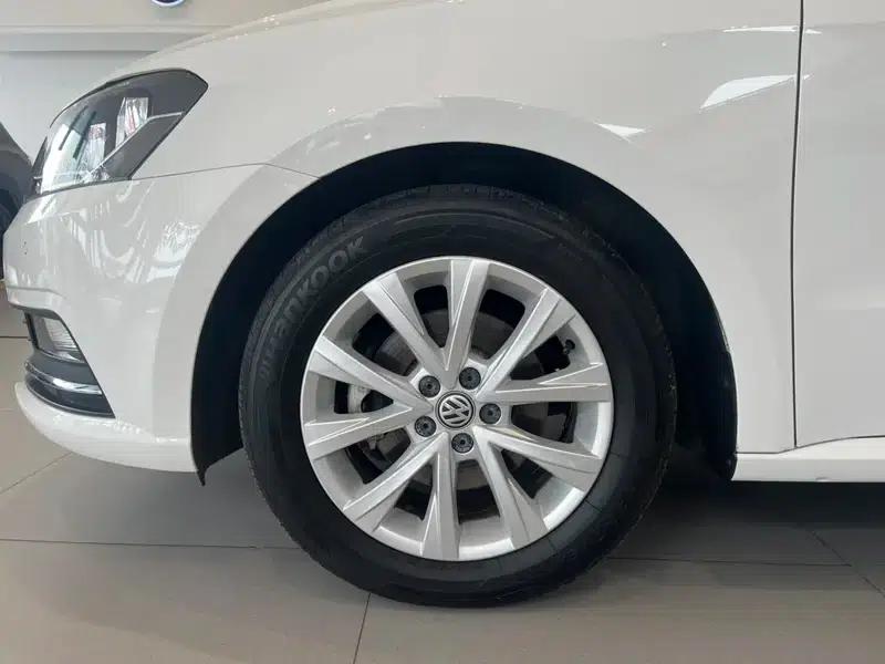 2017 Volkswagen Lavida 1.6L Automatic Comfort Edition — миниатюра 10