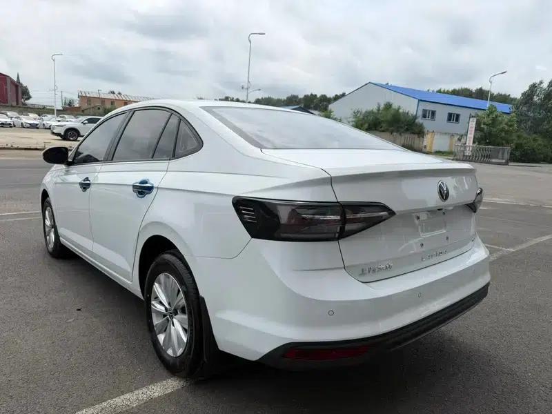 2025 Volkswagen Lavida New Elite 1.5L New Elite Edition — миниатюра 4