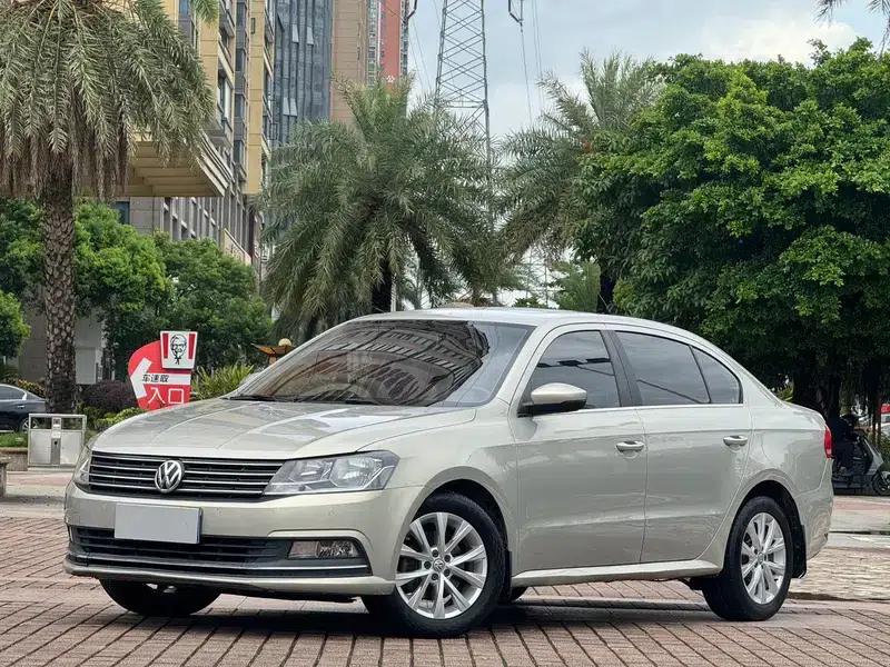 2015 Volkswagen Lavida 230TSI DSG Comfort Edition — миниатюра 1