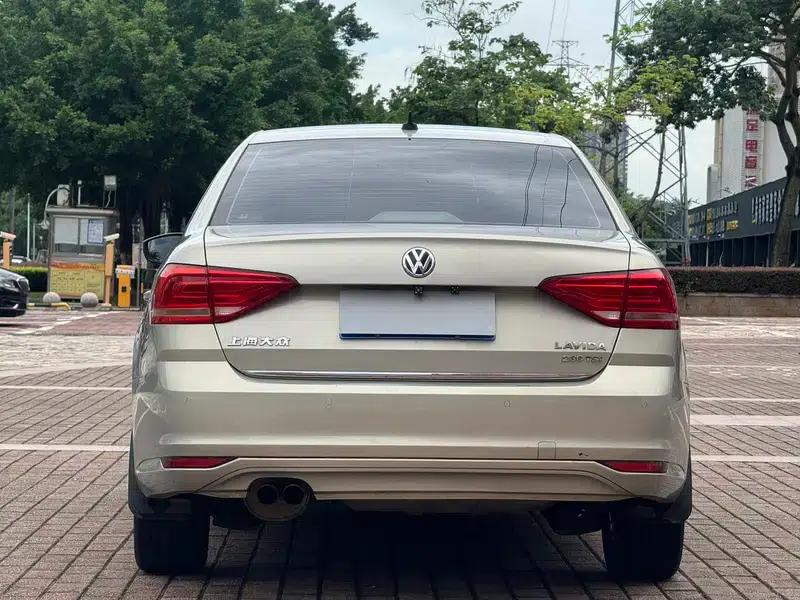 2015 Volkswagen Lavida 230TSI DSG Comfort Edition — миниатюра 5