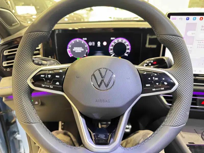 Tiguan L 2025 Pro 380TSI AWD R-Line Supreme Edition — миниатюра 14