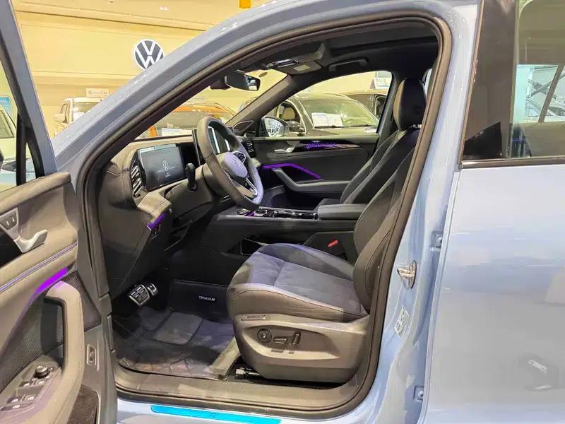 Tiguan L 2025 Pro 380TSI AWD R-Line Supreme Edition — миниатюра 15