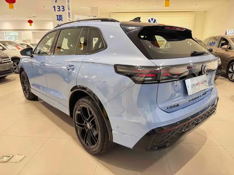 Tiguan L 2025 Pro 380TSI AWD R-Line Supreme Edition — миниатюра 4