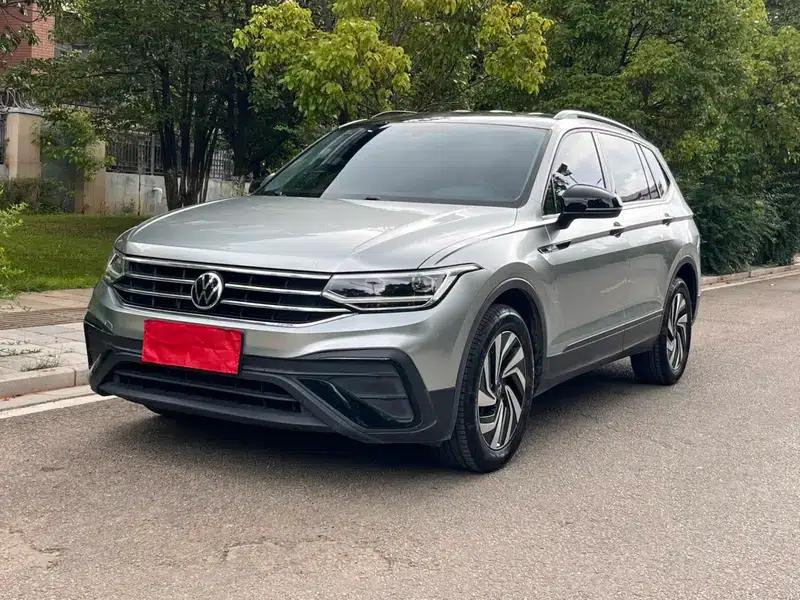 Tiguan L 2022 330TSI Automatic 2WD Comfort Edition — миниатюра 1