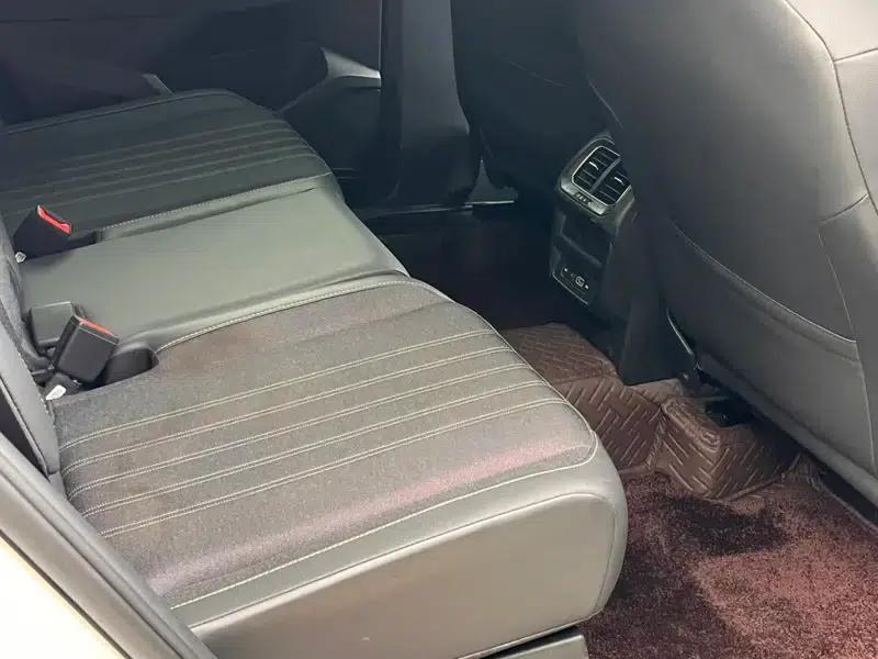 Tiguan L 2022 330TSI Automatic 2WD Comfort Edition — миниатюра 15