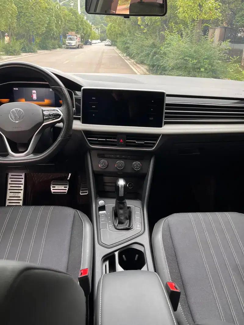 Tiguan L 2022 330TSI Automatic 2WD Comfort Edition — миниатюра 18