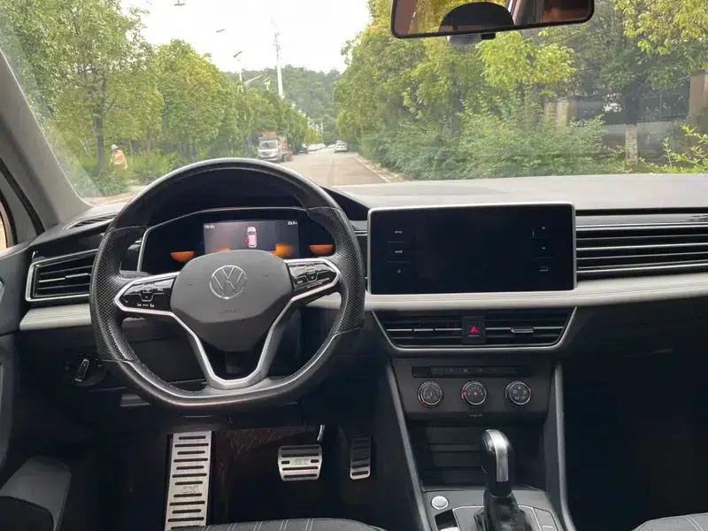 Tiguan L 2022 330TSI Automatic 2WD Comfort Edition — миниатюра 19