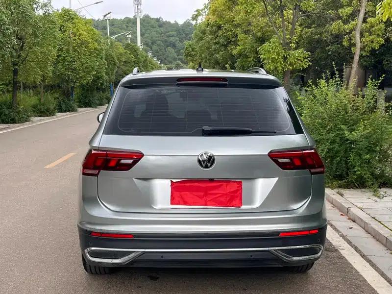 Tiguan L 2022 330TSI Automatic 2WD Comfort Edition — миниатюра 6