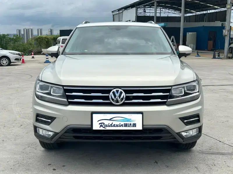 Tiguan L 2018 330TSI Automatic 2WD Luxury Edition — миниатюра 2