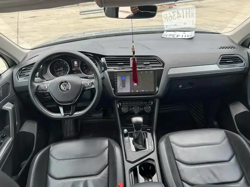 Tiguan L 2018 330TSI Automatic 2WD Luxury Edition — миниатюра 17