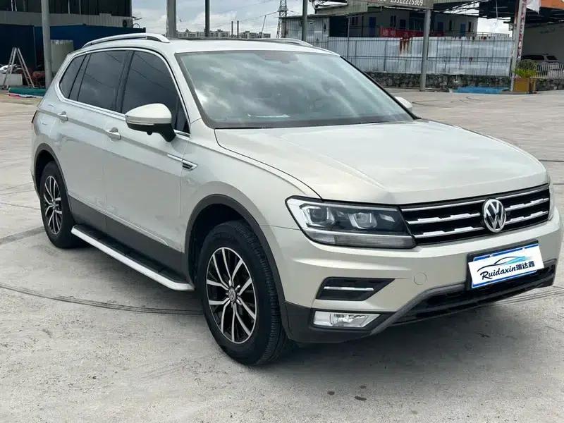 Tiguan L 2018 330TSI Automatic 2WD Luxury Edition — миниатюра 3