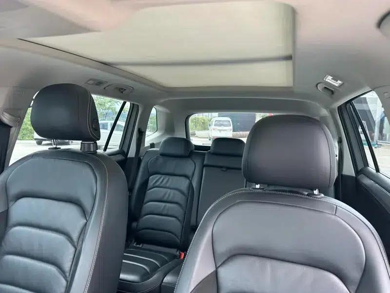Tiguan L 2018 330TSI Automatic 2WD Luxury Edition — миниатюра 26