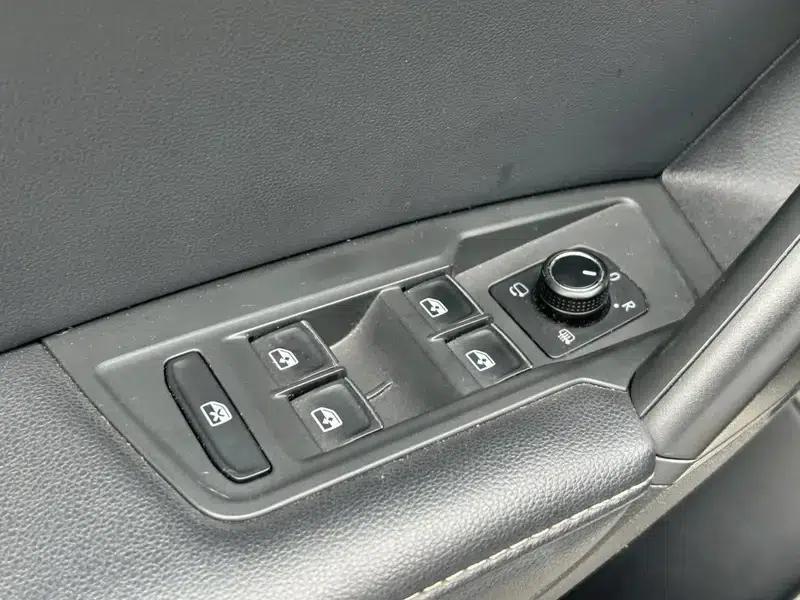 Tiguan L 2018 330TSI Automatic 2WD Luxury Edition — миниатюра 27