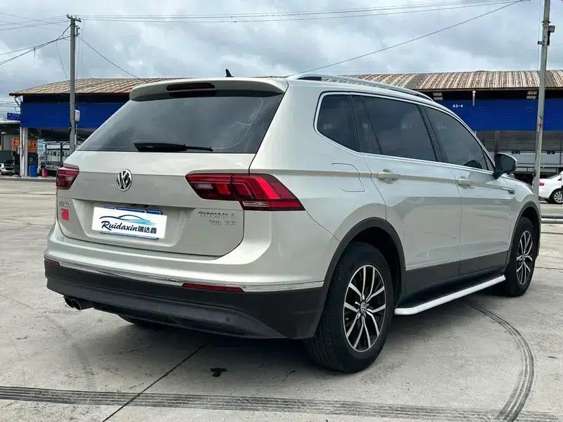 Tiguan L 2018 330TSI Automatic 2WD Luxury Edition — миниатюра 6