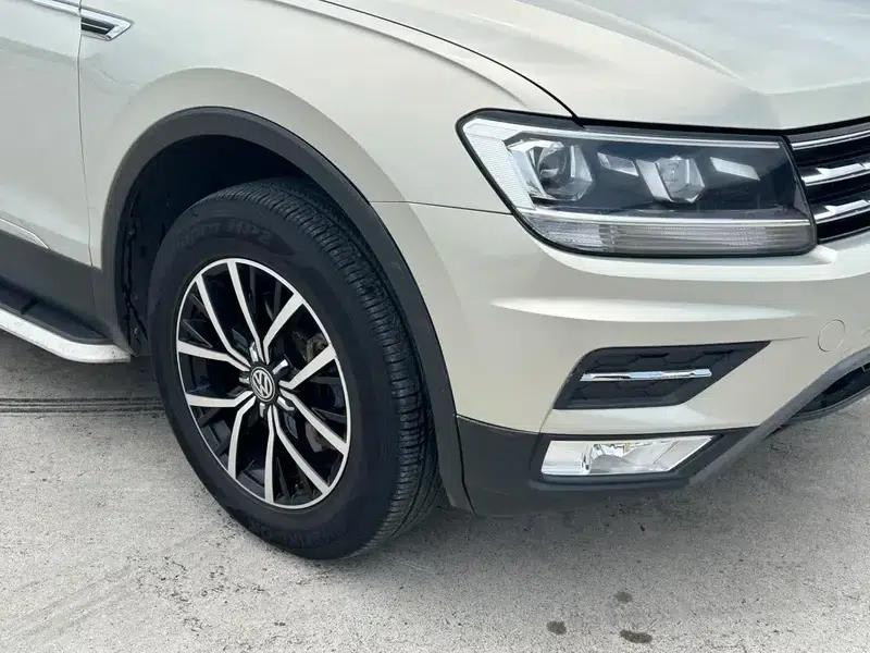 Tiguan L 2018 330TSI Automatic 2WD Luxury Edition — миниатюра 10