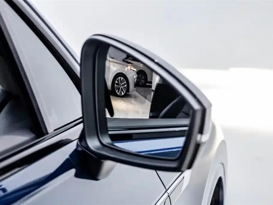 2022 Volkswagen Touareg 3.0TSI R-Line, Obsidian Black Sport Package — миниатюра 18