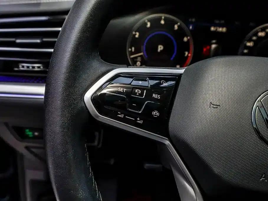 2022 Volkswagen Touareg 3.0TSI R-Line, Obsidian Black Sport Package — миниатюра 27