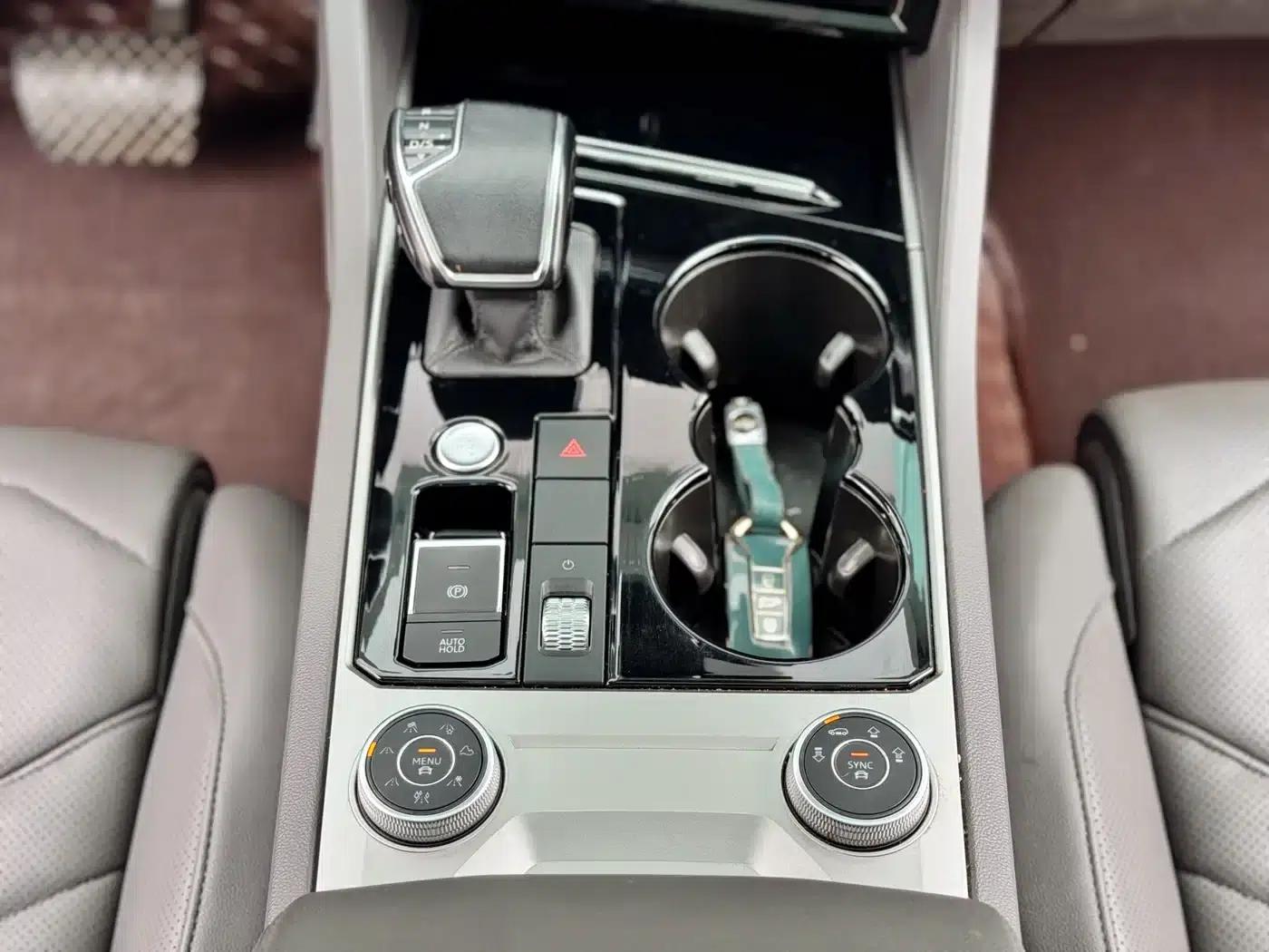 2023 Volkswagen Touareg 2.0TSI R-Line — миниатюра 13