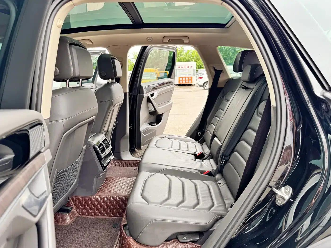 2023 Volkswagen Touareg 2.0TSI R-Line — миниатюра 17