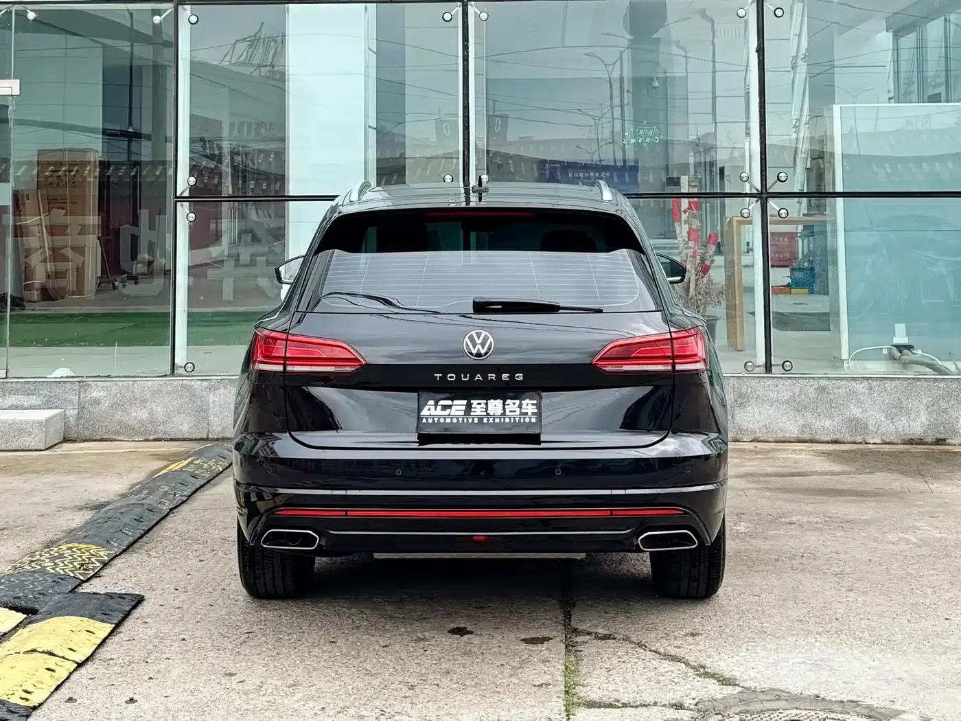 2023 Volkswagen Touareg 2.0TSI R-Line — миниатюра 5