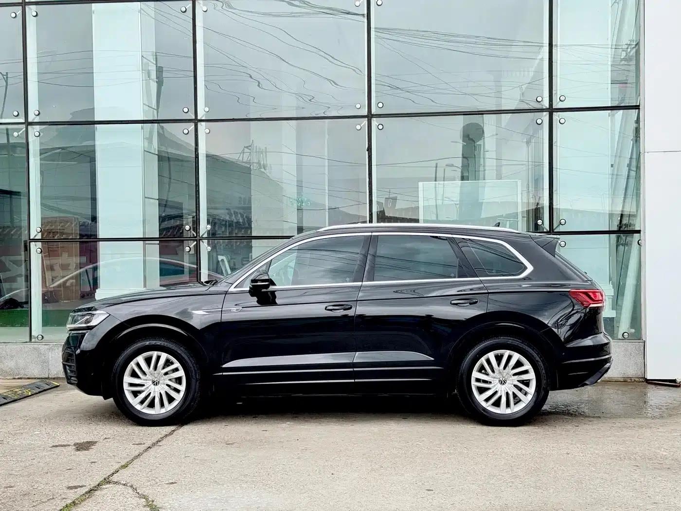 2023 Volkswagen Touareg 2.0TSI R-Line — миниатюра 8