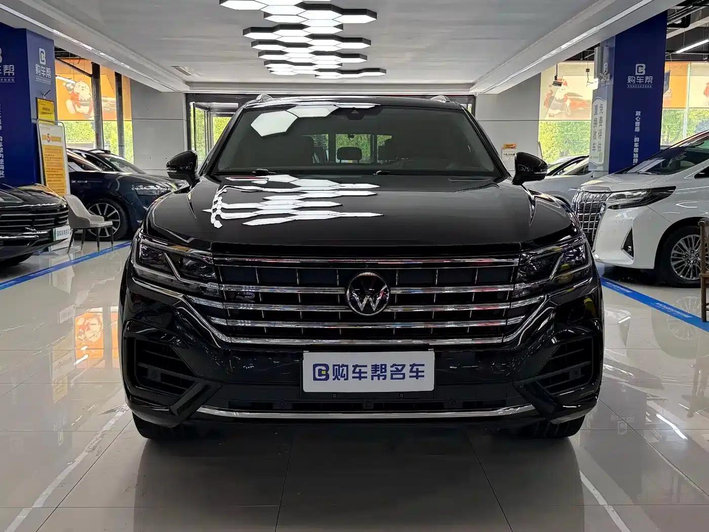 Touareg 2022 3.0TSI R-Line Classic Sport Package — миниатюра 2
