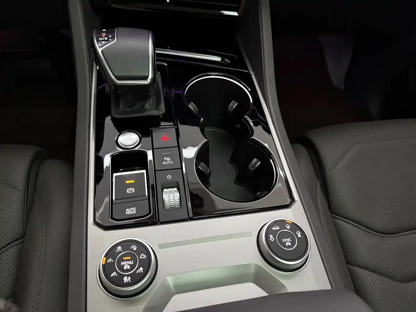 Touareg 2022 3.0TSI R-Line Classic Sport Package — миниатюра 15