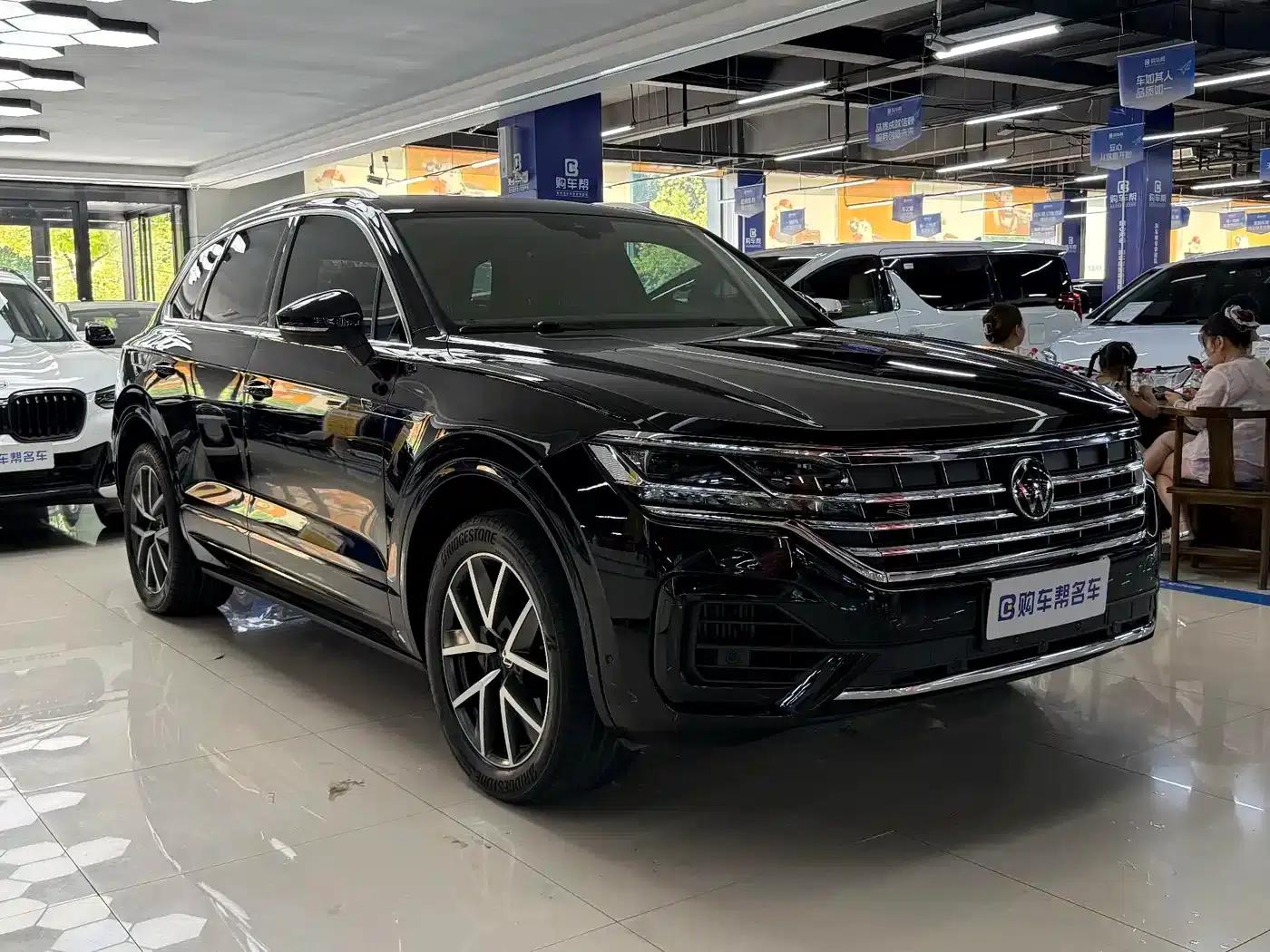 Touareg 2022 3.0TSI R-Line Classic Sport Package — миниатюра 3