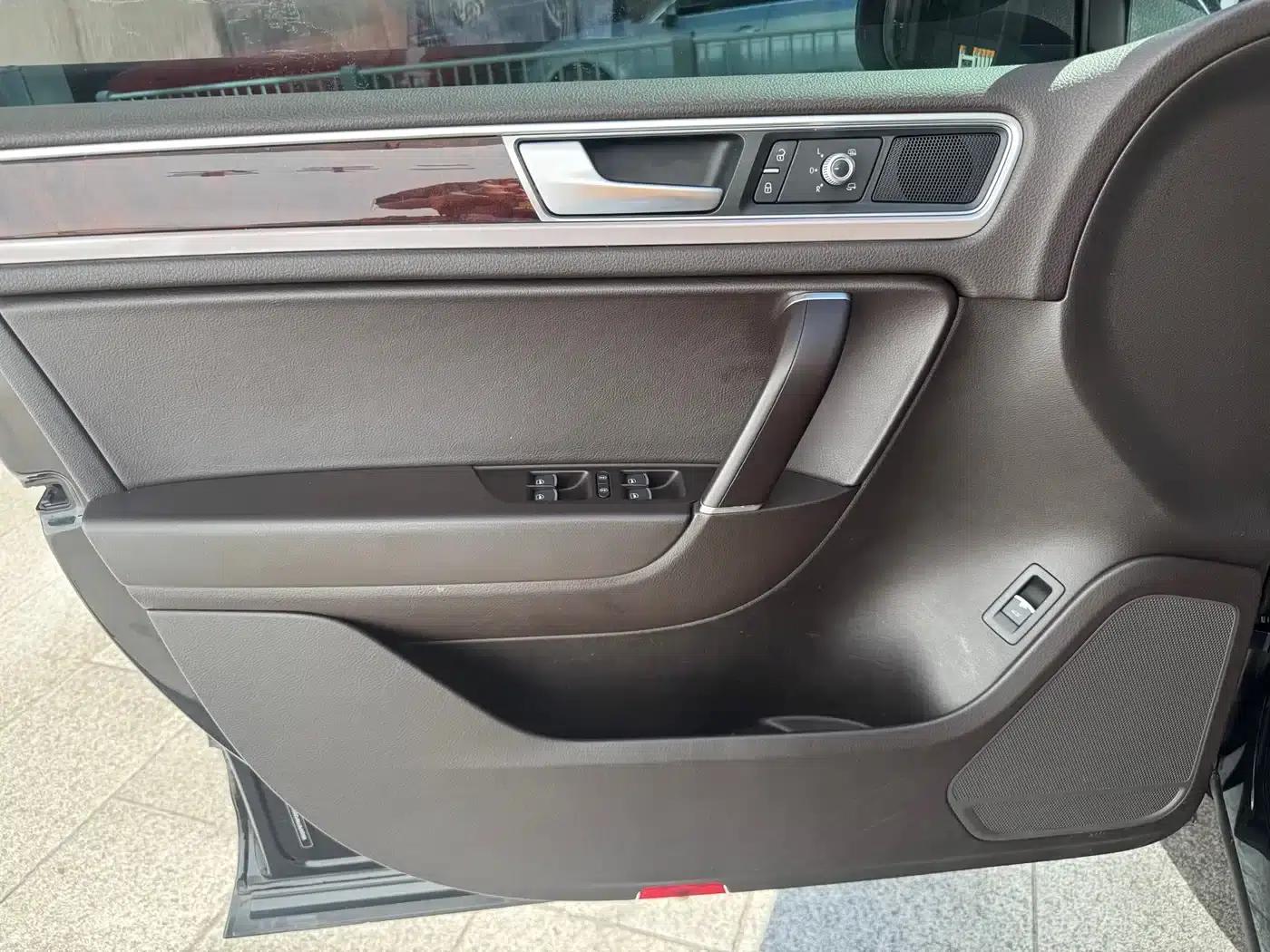 Touareg 2016 3.0TSI Standard Edition — миниатюра 13